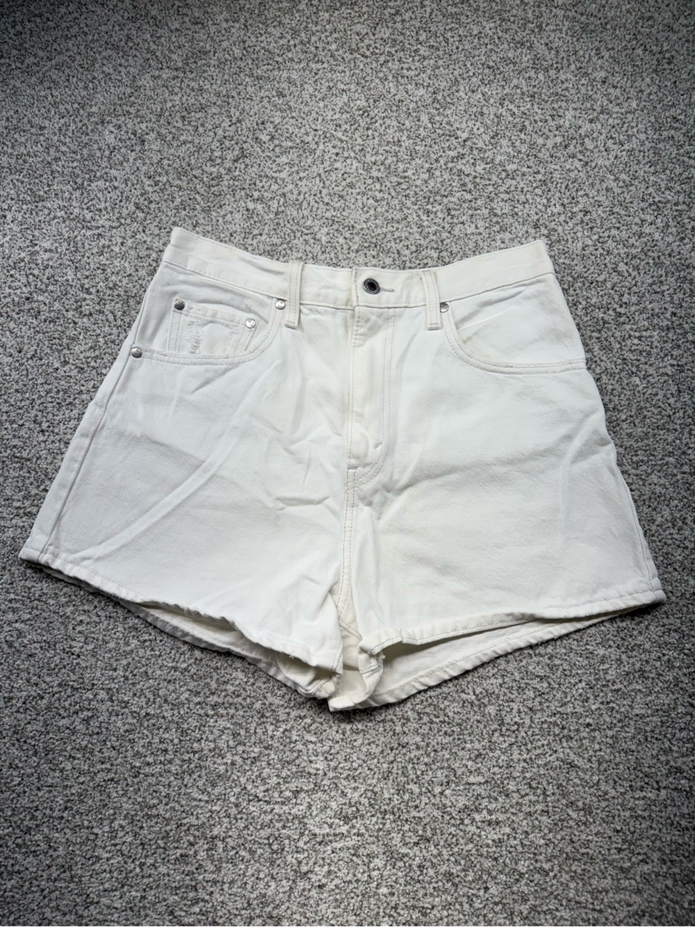 Women's Levi's Silver Tab Cotton White Denim High-Rise Mom Jean Shorts Size 29